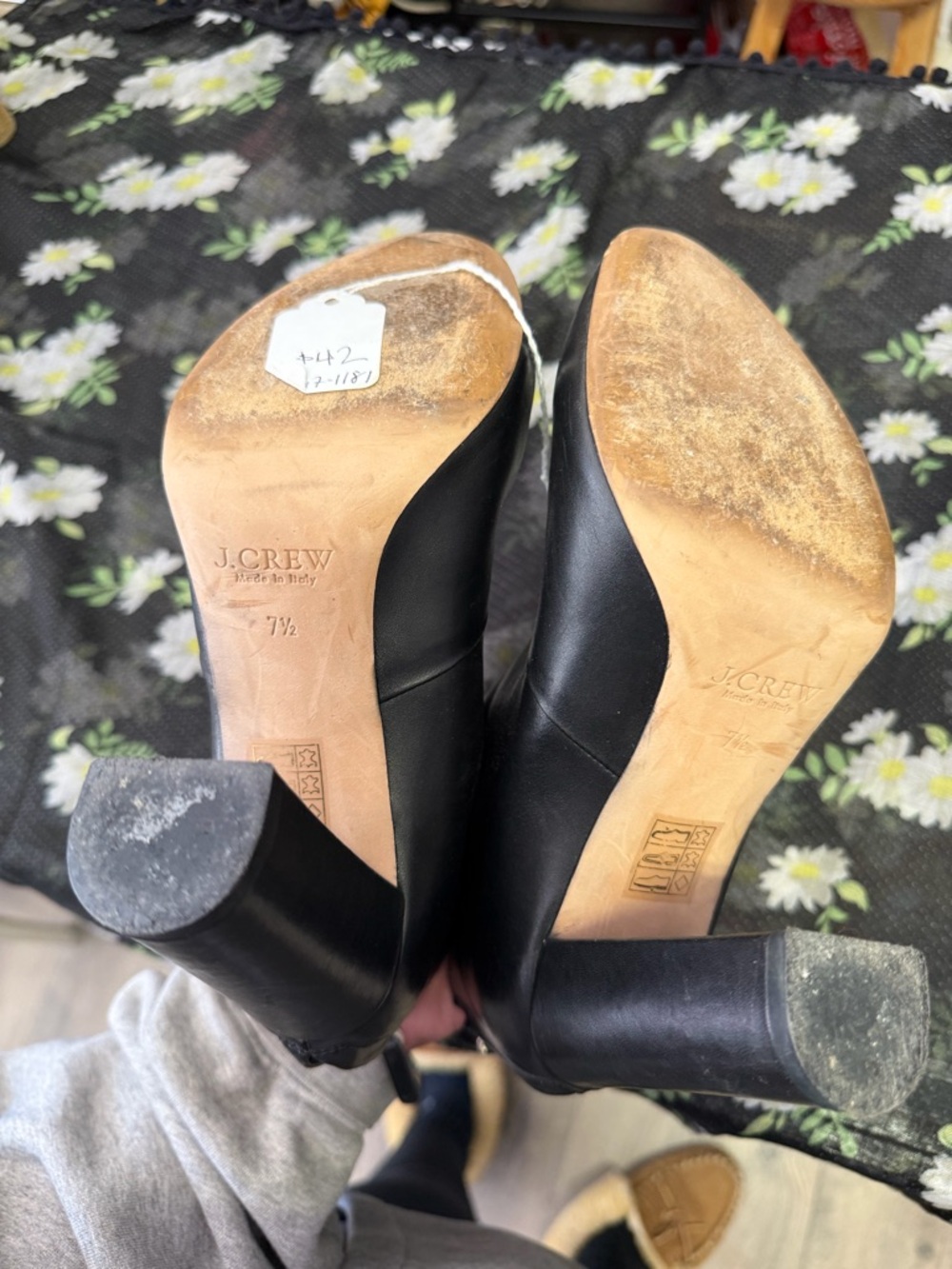 J.Crew Women’s Black Leather Ankle Booties with Block Heel.         Size: 7.5 - Picture 5 of 5